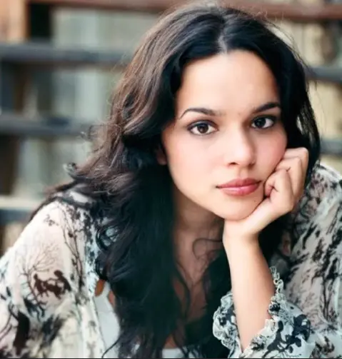 Norah Jones photo